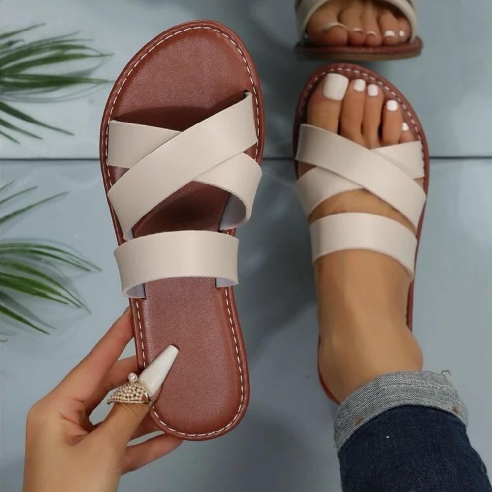 Never worn cream sandal